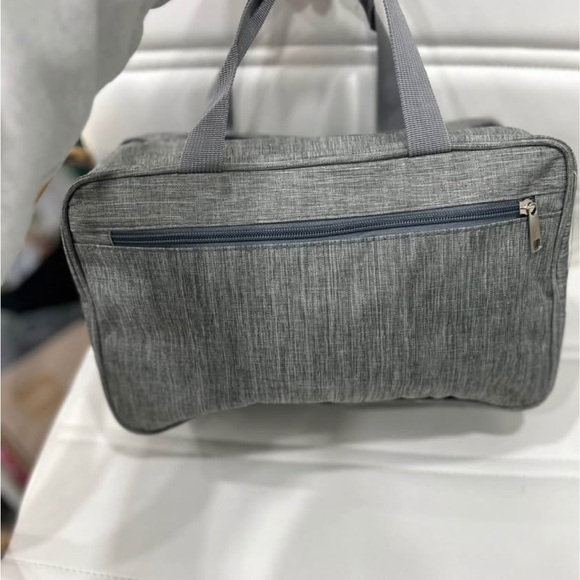 Heather Gray toiletries Travel Bag with lots of storage - Picture 4 of 5